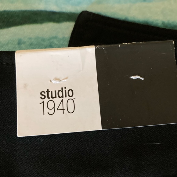 Capris - Picture 4 of 4